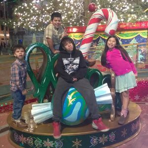 Meet your Posher, Evila